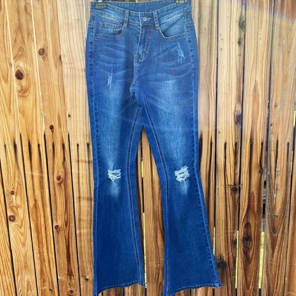 Groupie Ripped Knee Flare Jeans Dark Wash Size 26 - Picture 9 of 14